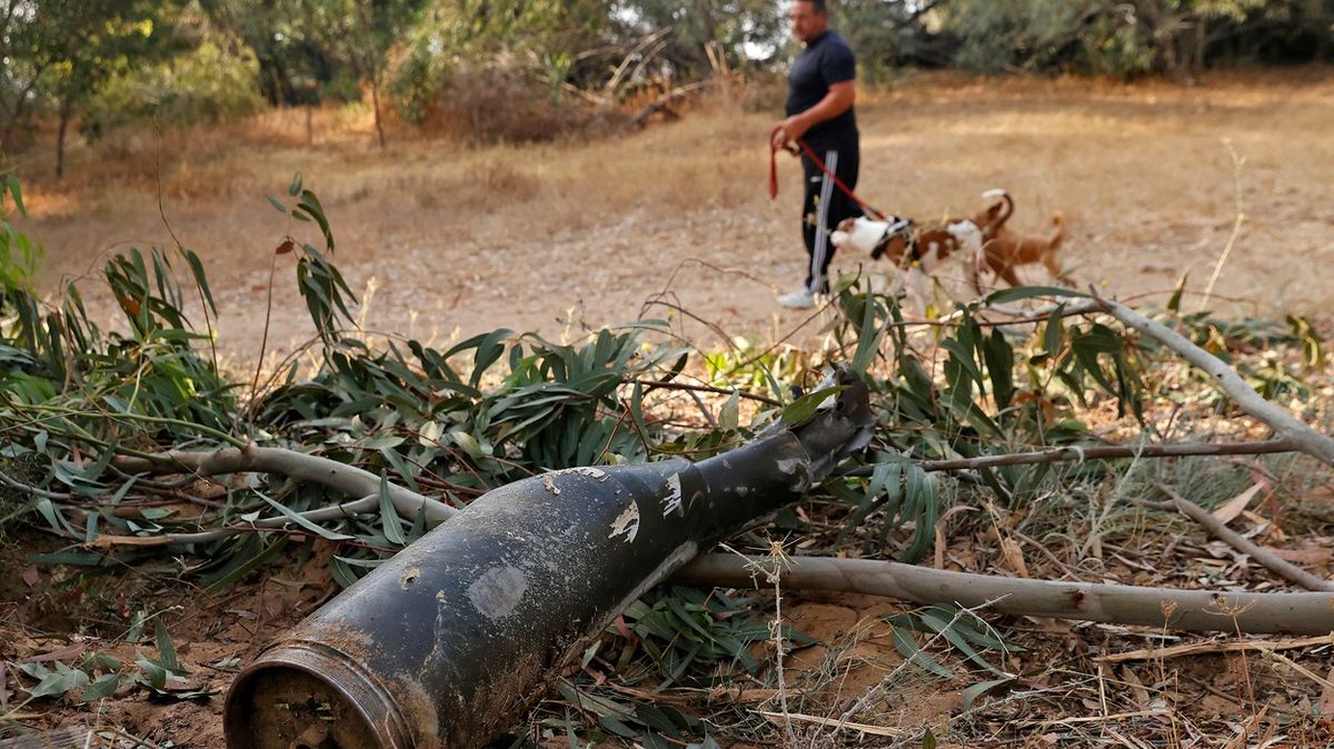 Raketa mi dopadla asi kilometr od domu, říká obyvatel izraelského Aškelonu